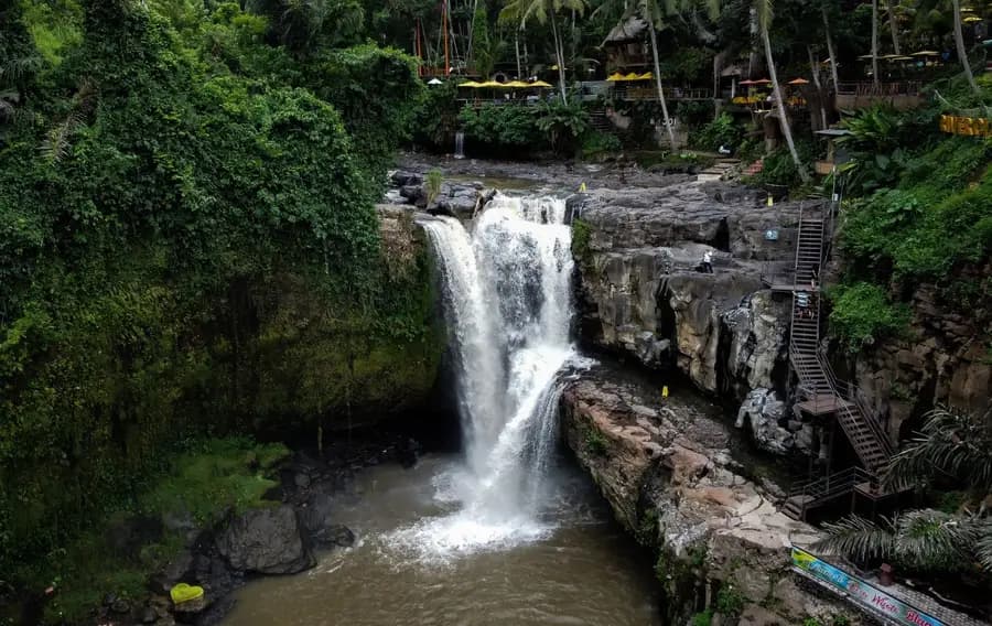 Tegenungan Waterfall viewpoint